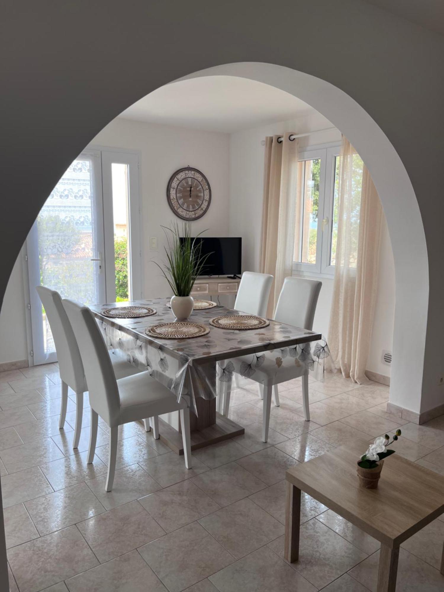 Appartement Rez De Villa LʼÎle-Rousse Esterno foto